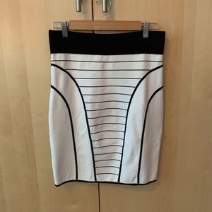 Milly white and black rayon knit pencil skirt